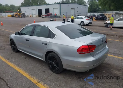 2015 Volkswagen Passat 2.0L Tdi Sel Premium z USA, uszkodzony, nr VIN 1VWCV7A33FC015337